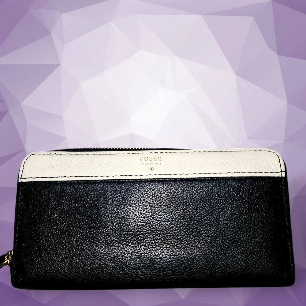 Fossil Leather Zip Around Wallet
